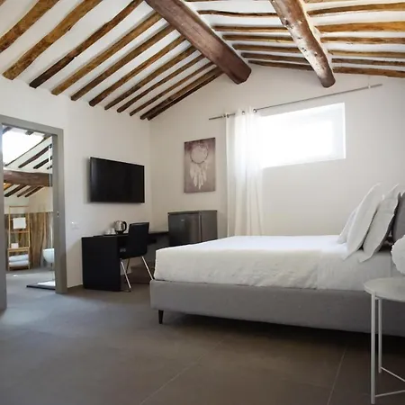 Gasthuis New Moon La Spezia