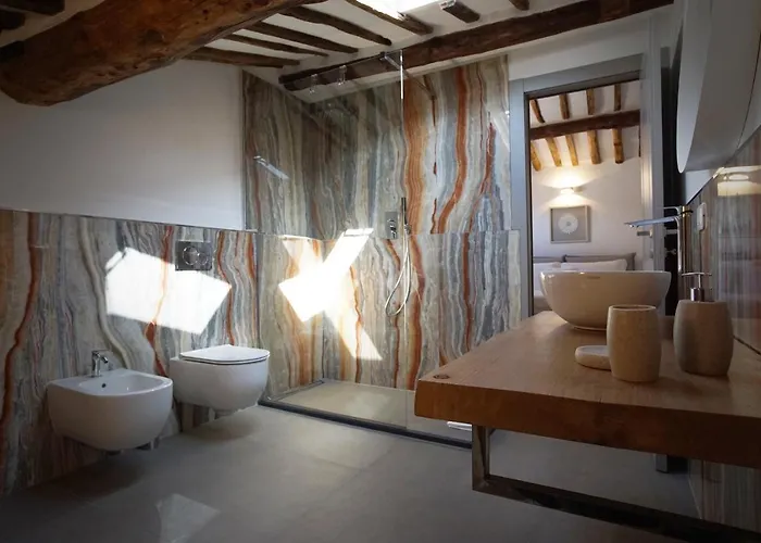 New Moon Vendégház La Spezia