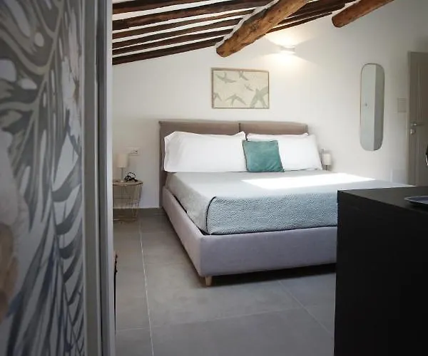 New Moon Gæstehus La Spezia