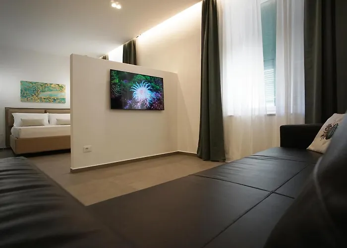 New Moon Vendégház La Spezia